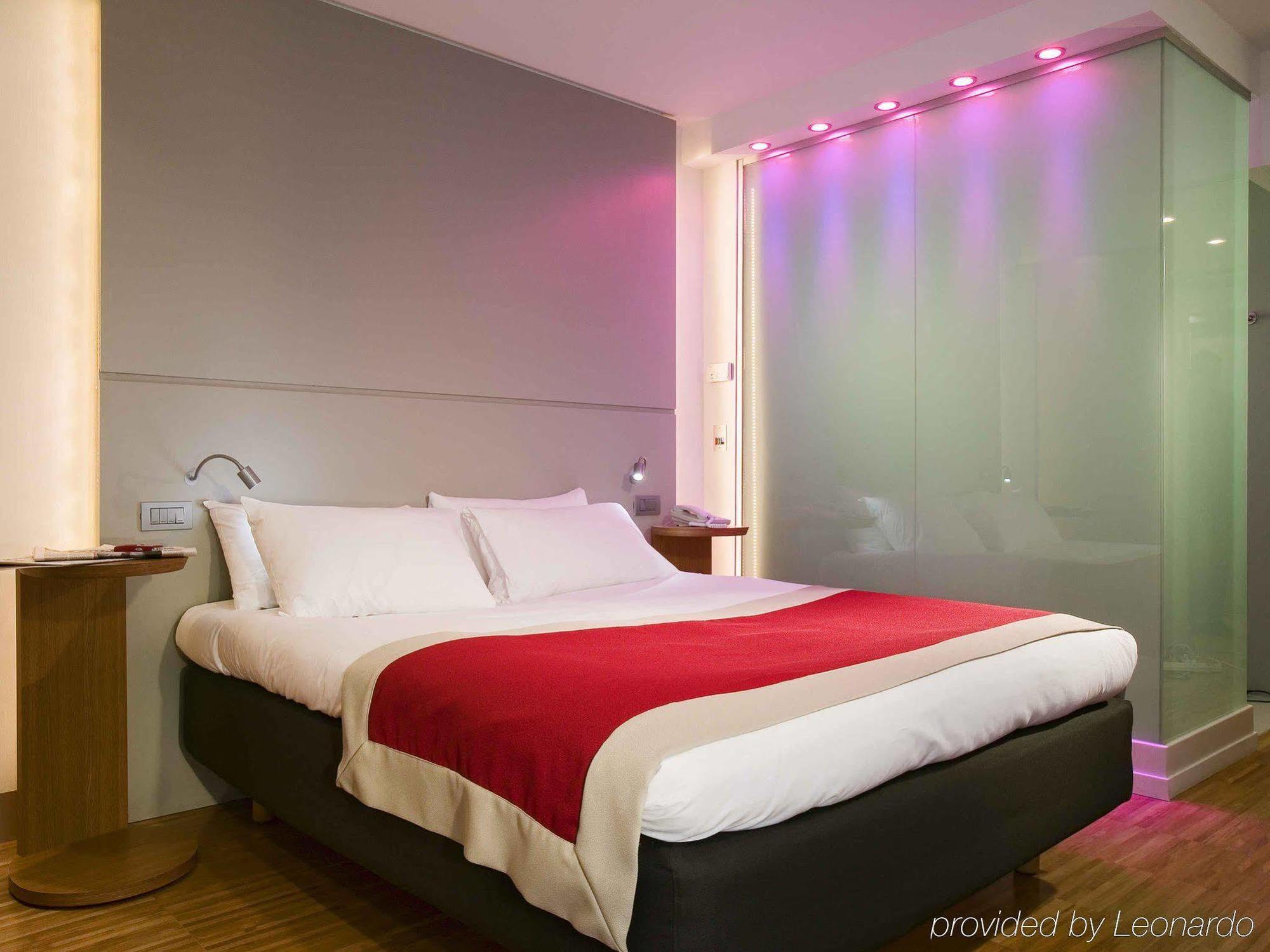 Mercure Arc De Triomphe Etoile Hotel Parijs